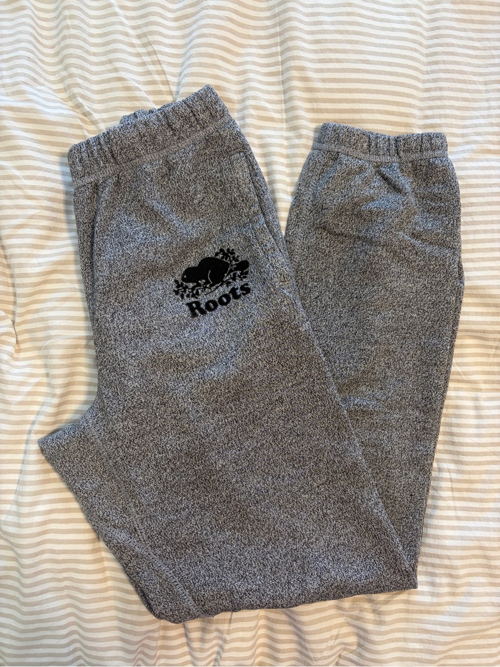 Roots Sweatpants Joggers Grey